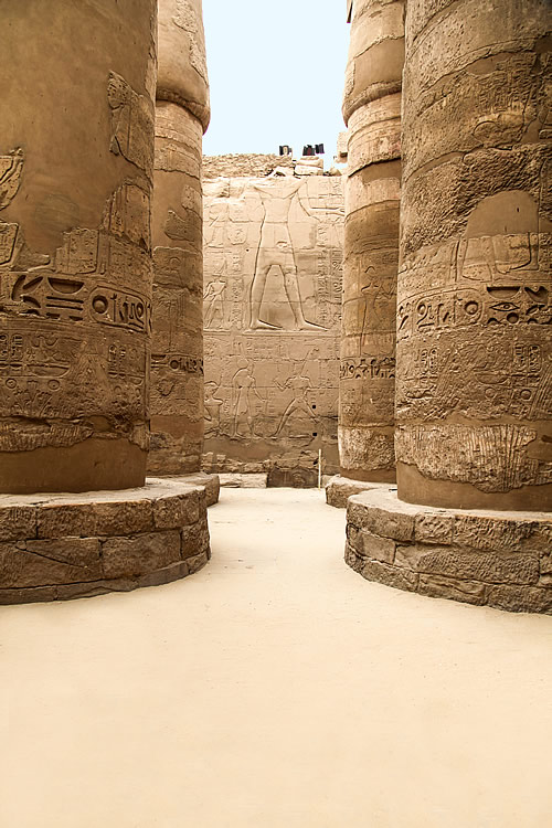  الأعمدة في معبد الكرنك، مصر